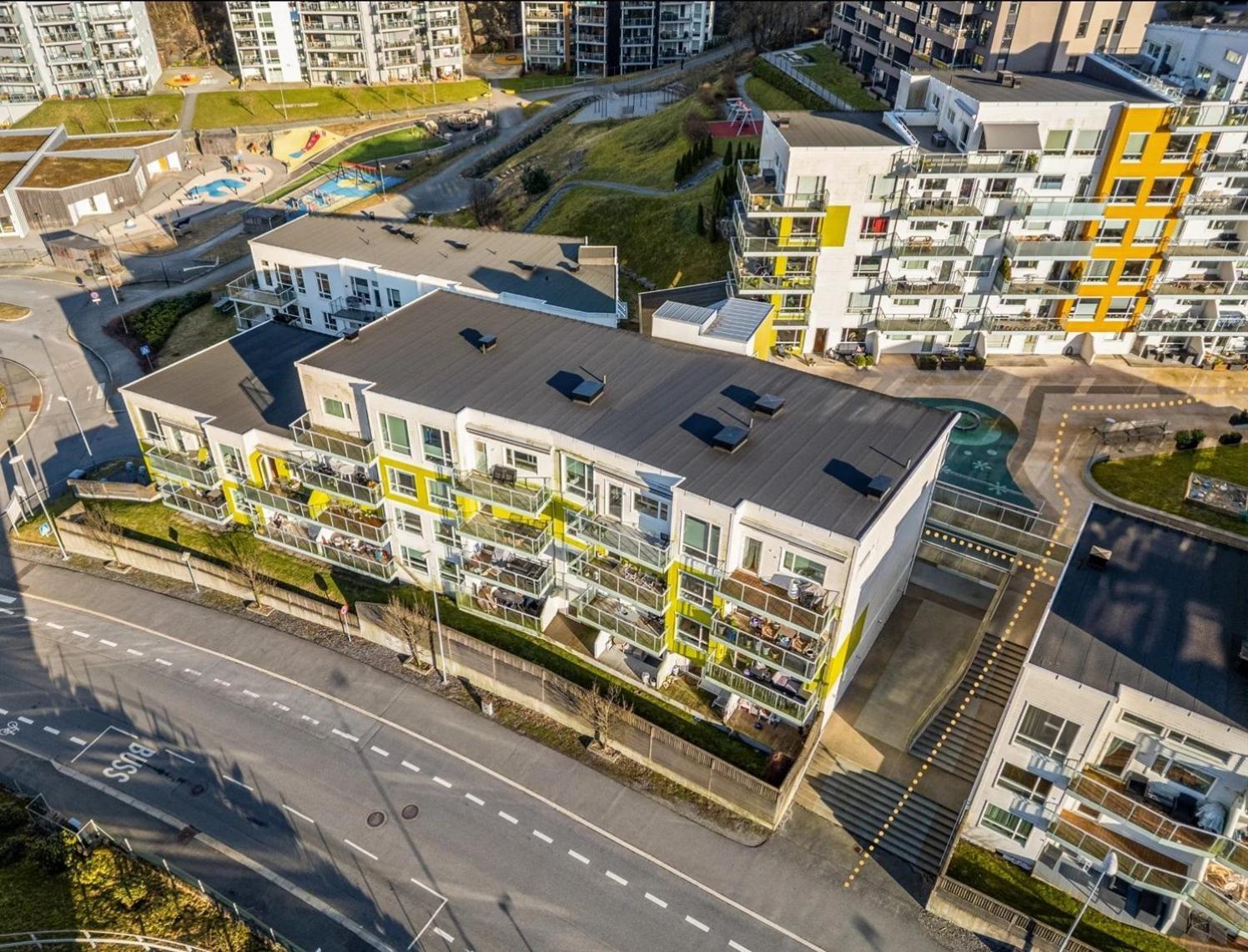 3 Sleeping Rooms For 82M2 Which Direct Traffic To Airport And City Center Берген Экстерьер фото